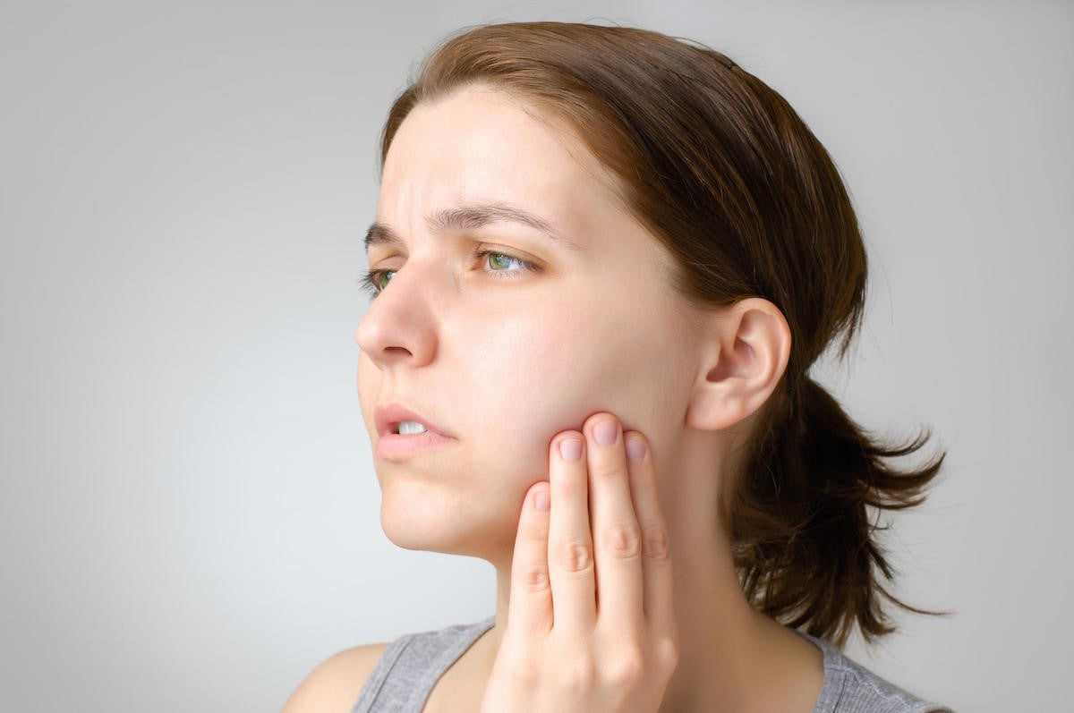 Why Are My Gums Numb? Here’s a Straightforward And Logical Answer!